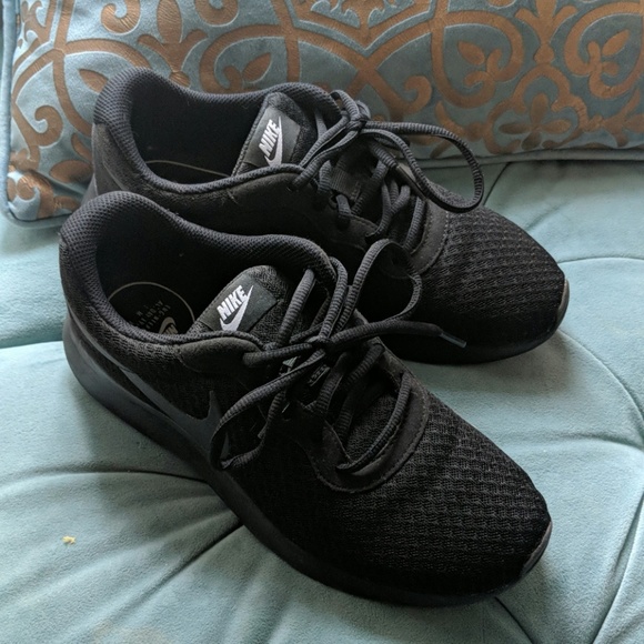 Nike Shoes - Womens black nikes, tanjun
